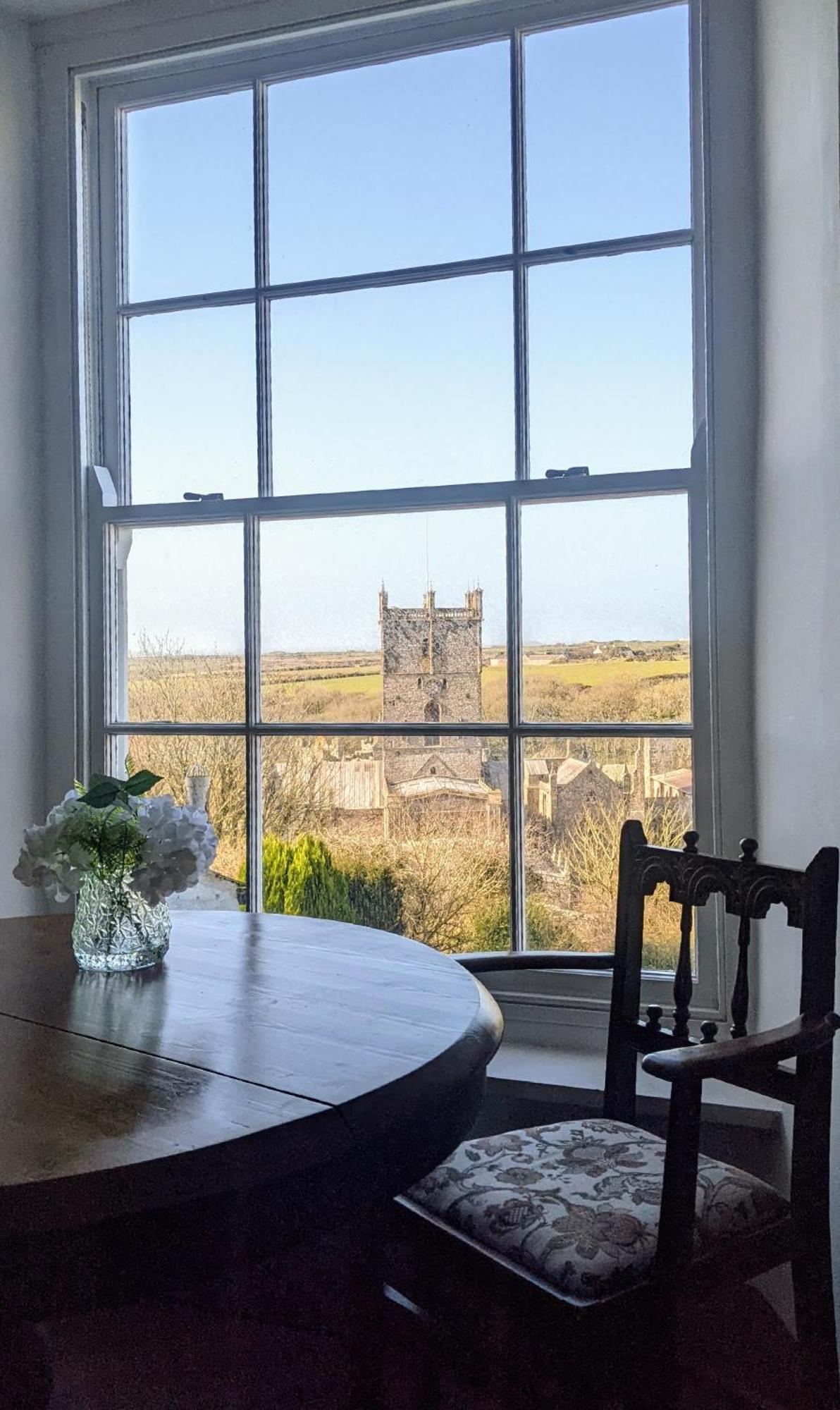 St Davids Gin & Kitchen - The Cathedral Villas Habitación foto